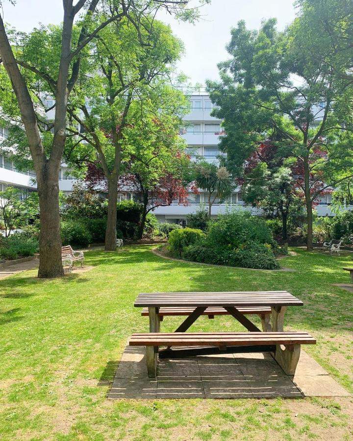 Garden Beautiful Cozy Flat , Recent Decorated. Apartment ลอนดอน ภายนอก รูปภาพ